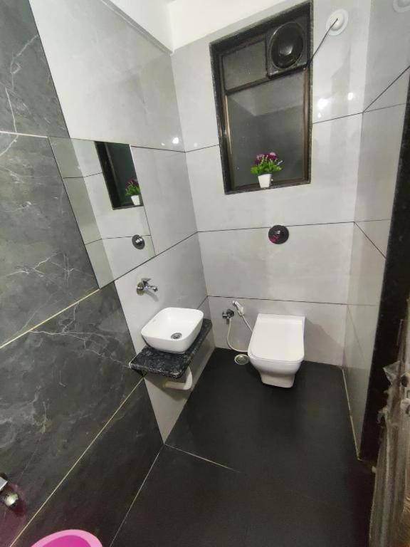 Hotel Shree Sai Shirdi Exteriör bild